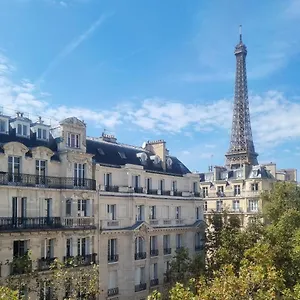 Eiffel Kensington Париж