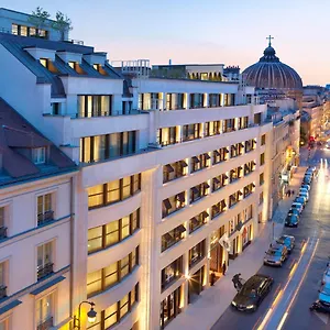 Mandarin Oriental, Hotel