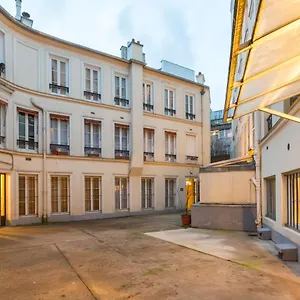Comfortable Flat In The Middle Of Appartement